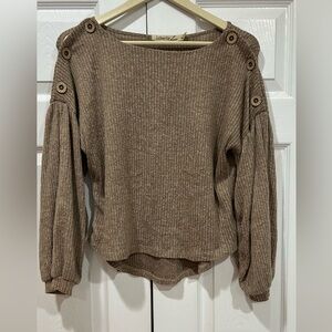 Liberty Love 3/4 length top beige buttons puff sleeve soft size small